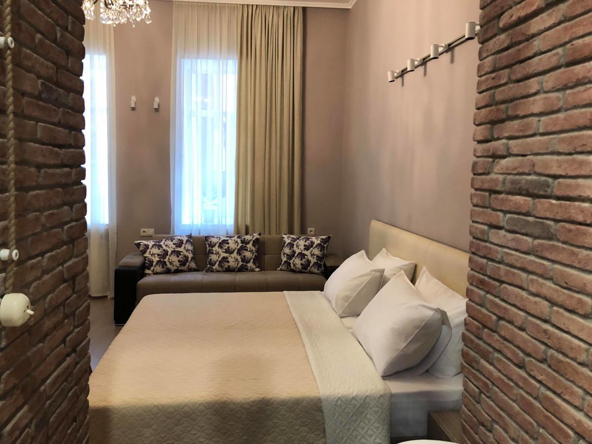 Old Tbilisi Metekhi One Room ภายนอก รูปภาพ